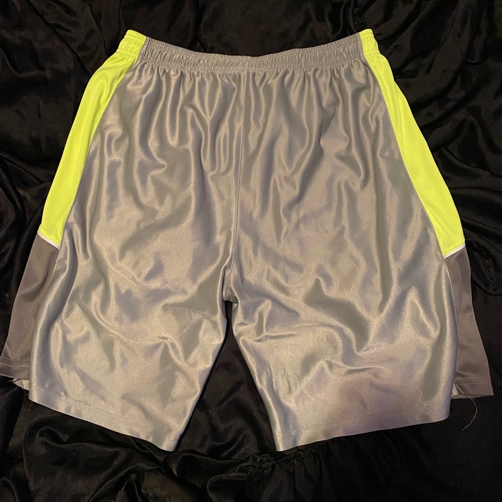 Gym shorts / basketball shorts - Picture 2 of 6